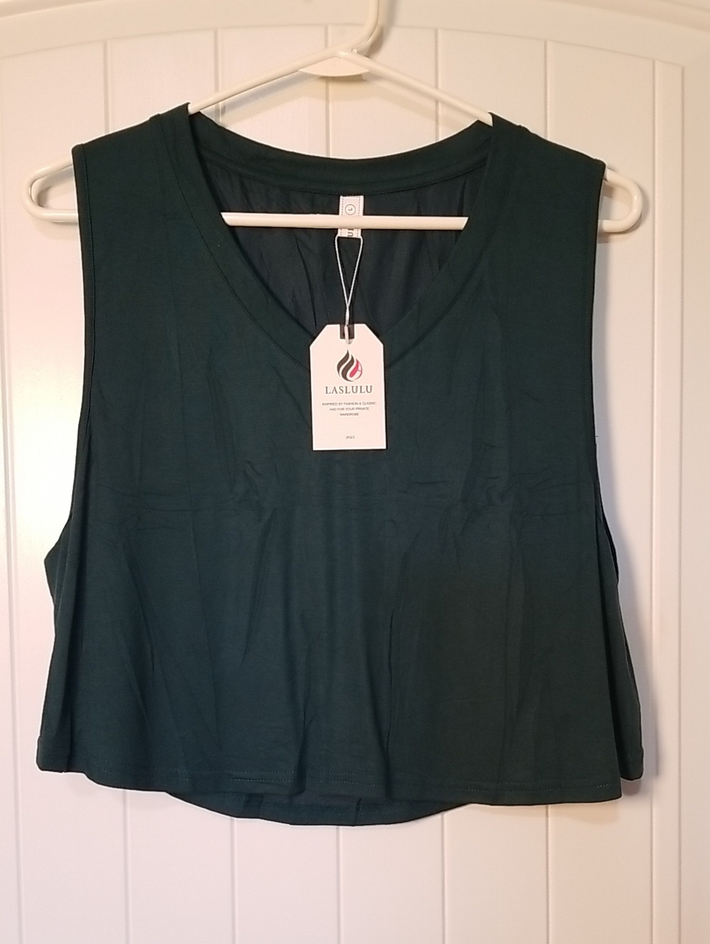 Laslulu Forest Green V-Neck Sleeveless Cropped Tank NWT Size Large